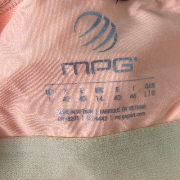 Women’s MPG Large Yoga Athletic Tank Top - Picture 5 of 6